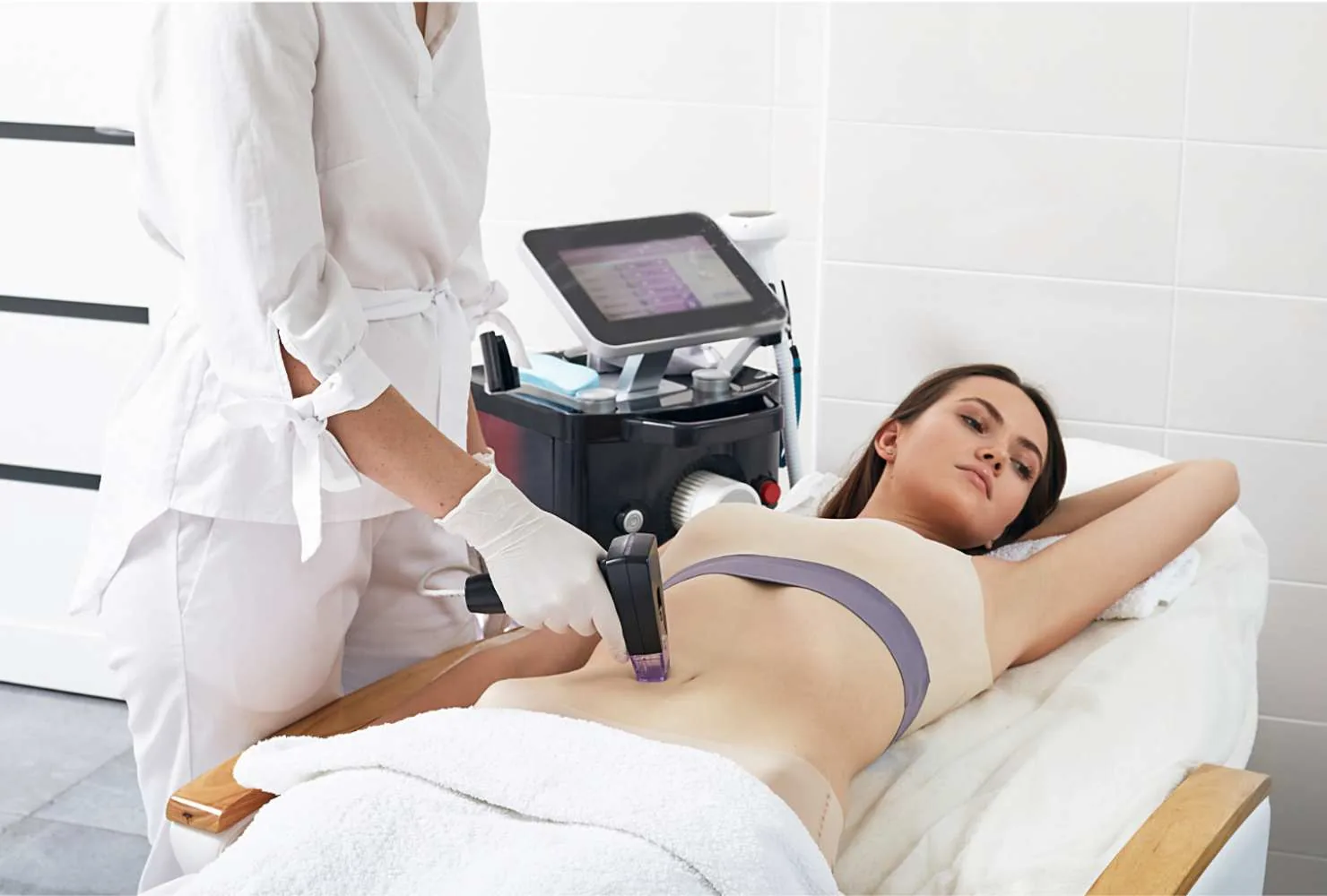 Body contouring at Advanced Aesthetics